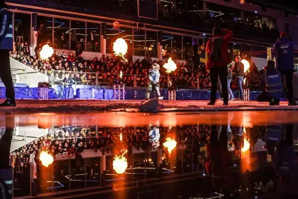 IJsspeedway presentatie Thialf Heerenveen